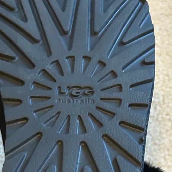 NEW UGG Bailey Button boots 6 NWOB - Picture 14 of 14